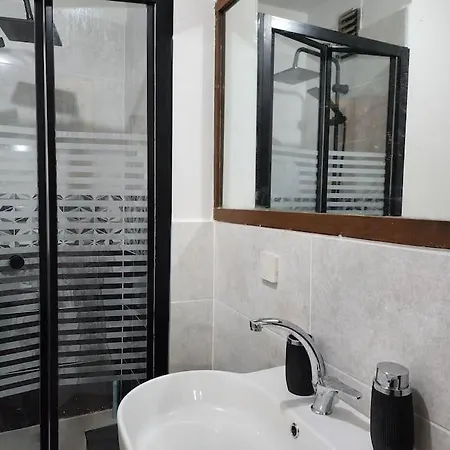 Comfortable Peaceful Full Flat *
